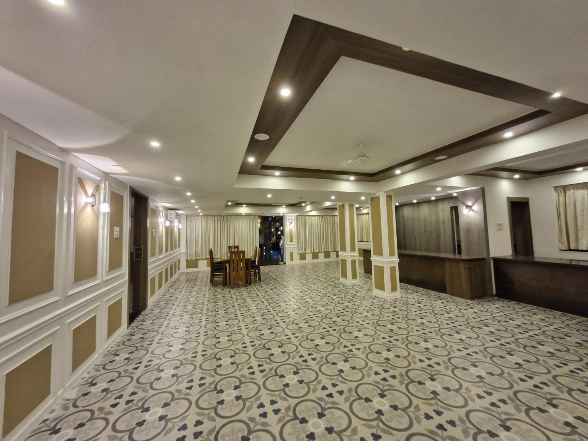 Golden Landmark Green Valley Beach Resort Dona Paula Esterno foto