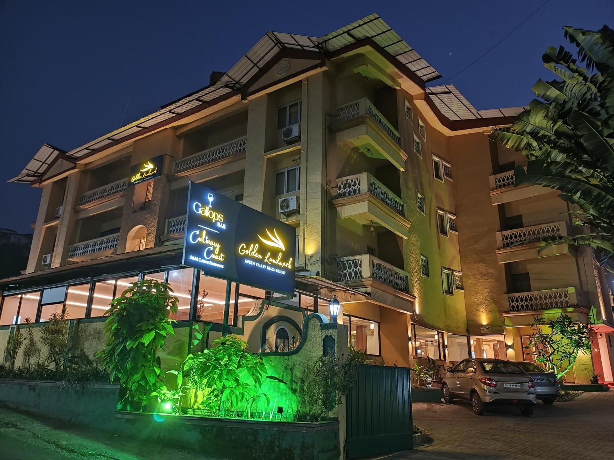 Golden Landmark Green Valley Beach Resort Dona Paula Esterno foto