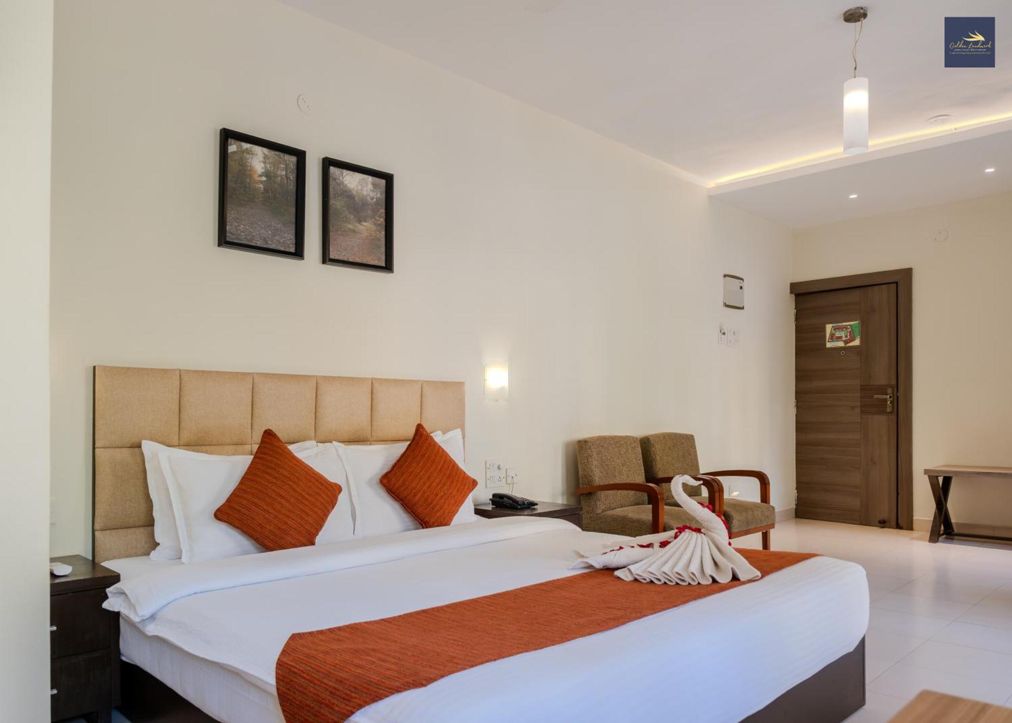 Golden Landmark Green Valley Beach Resort Dona Paula Esterno foto