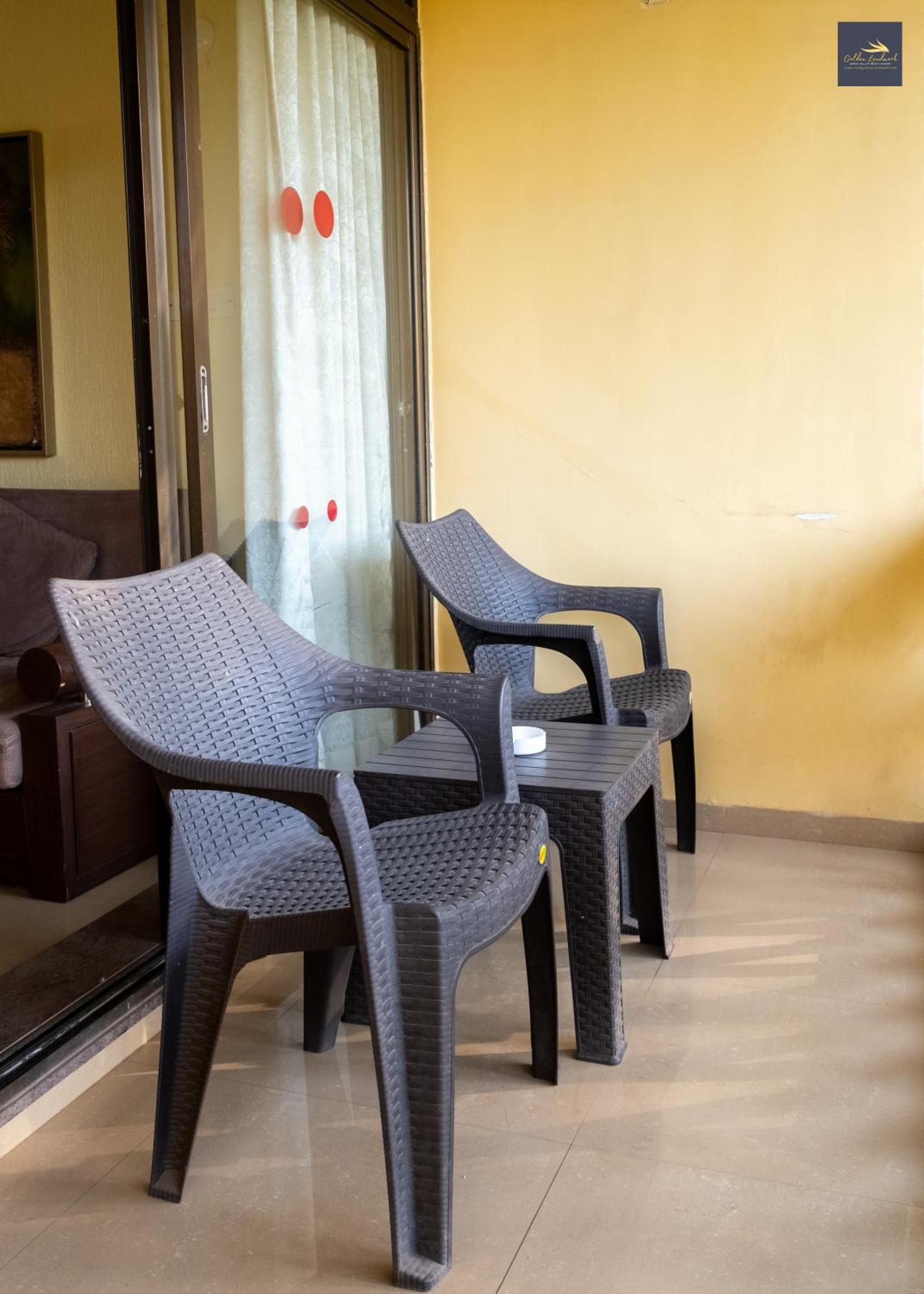 Golden Landmark Green Valley Beach Resort Dona Paula Esterno foto