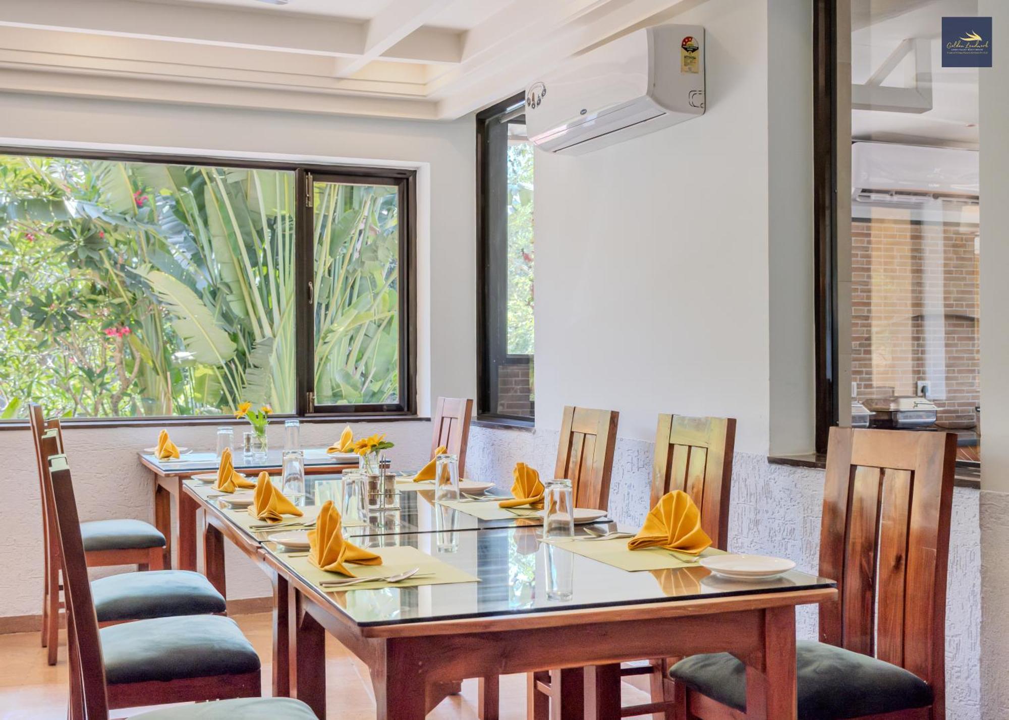 Golden Landmark Green Valley Beach Resort Dona Paula Esterno foto