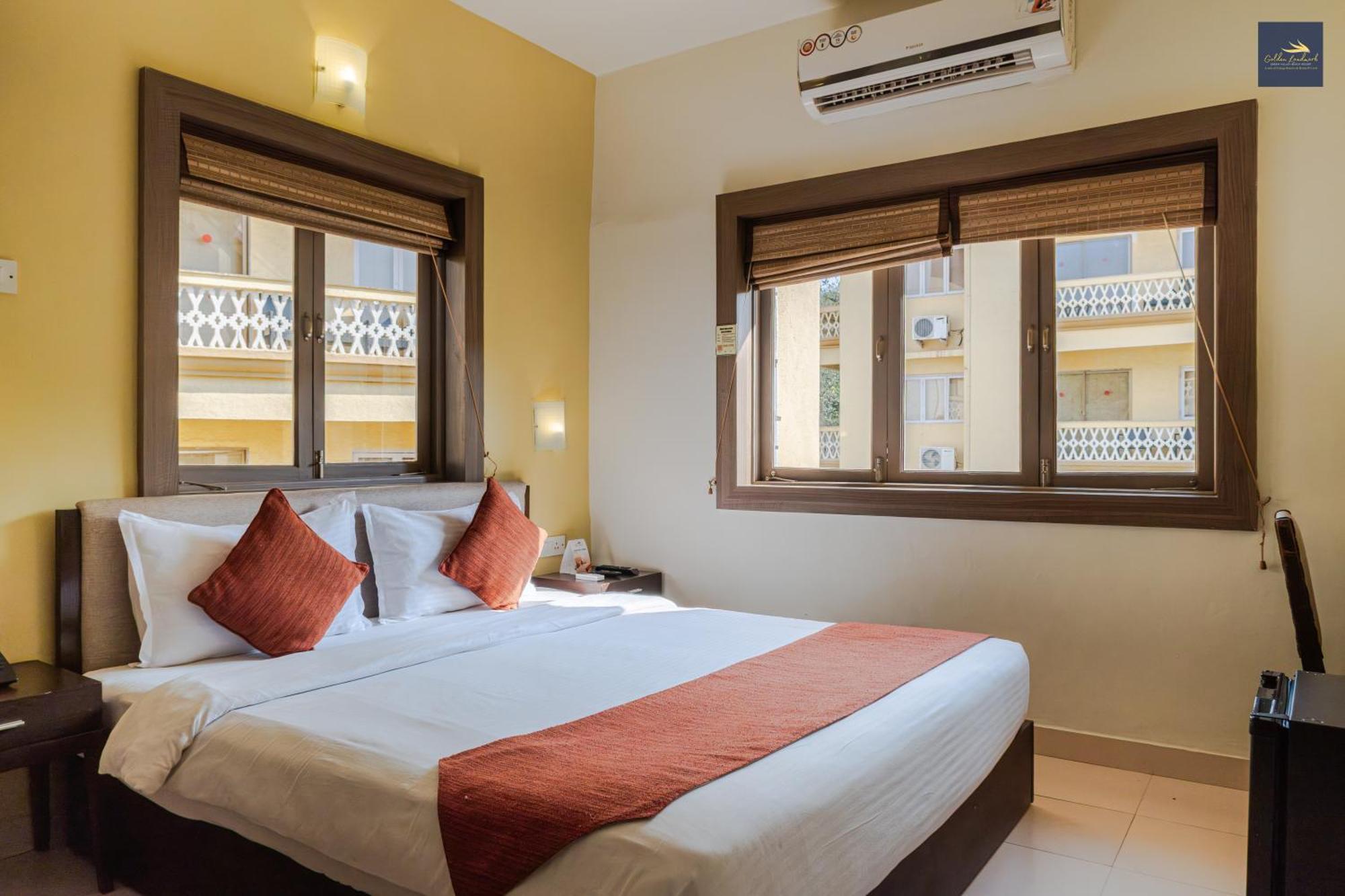 Golden Landmark Green Valley Beach Resort Dona Paula Esterno foto