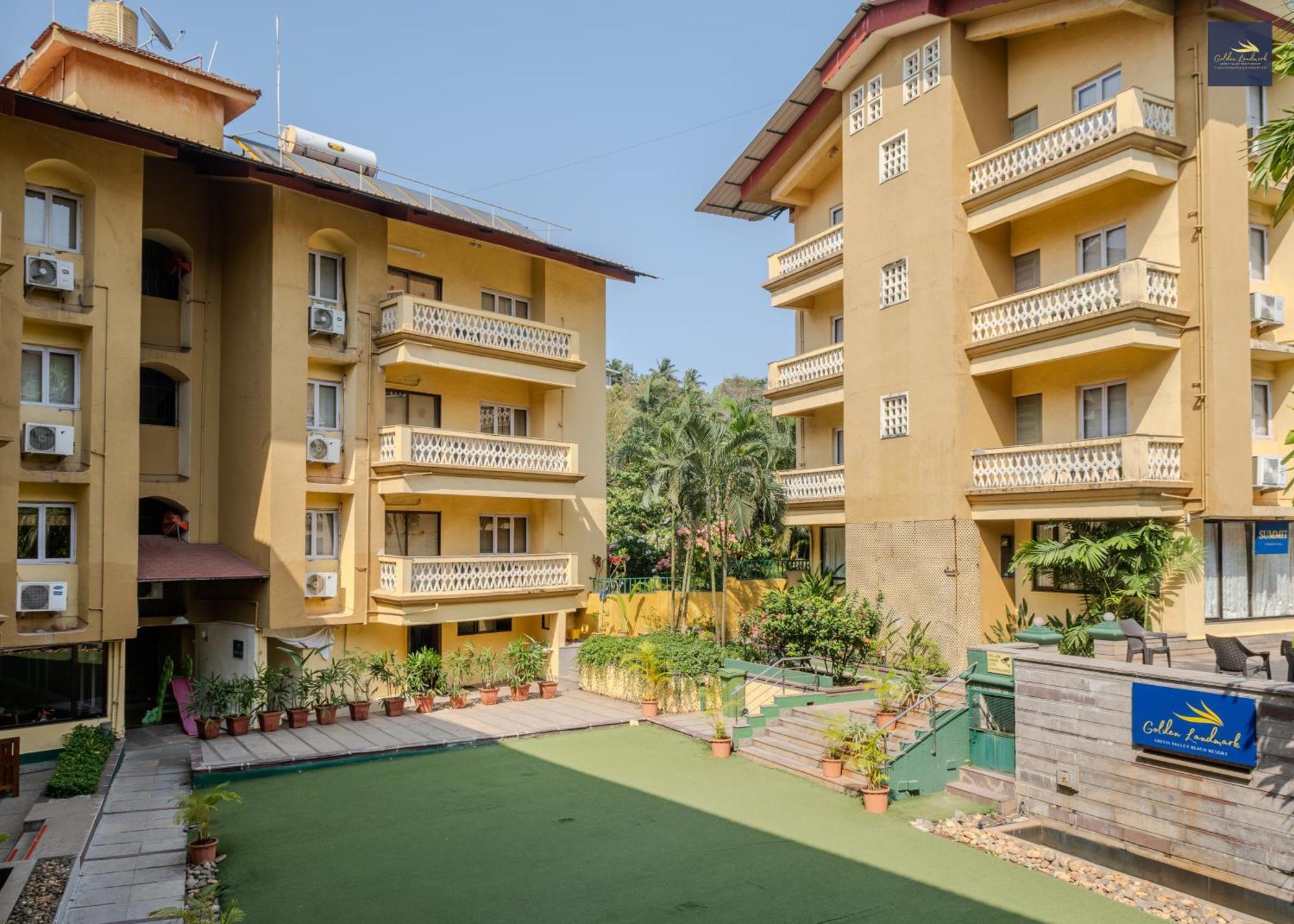 Golden Landmark Green Valley Beach Resort Dona Paula Esterno foto
