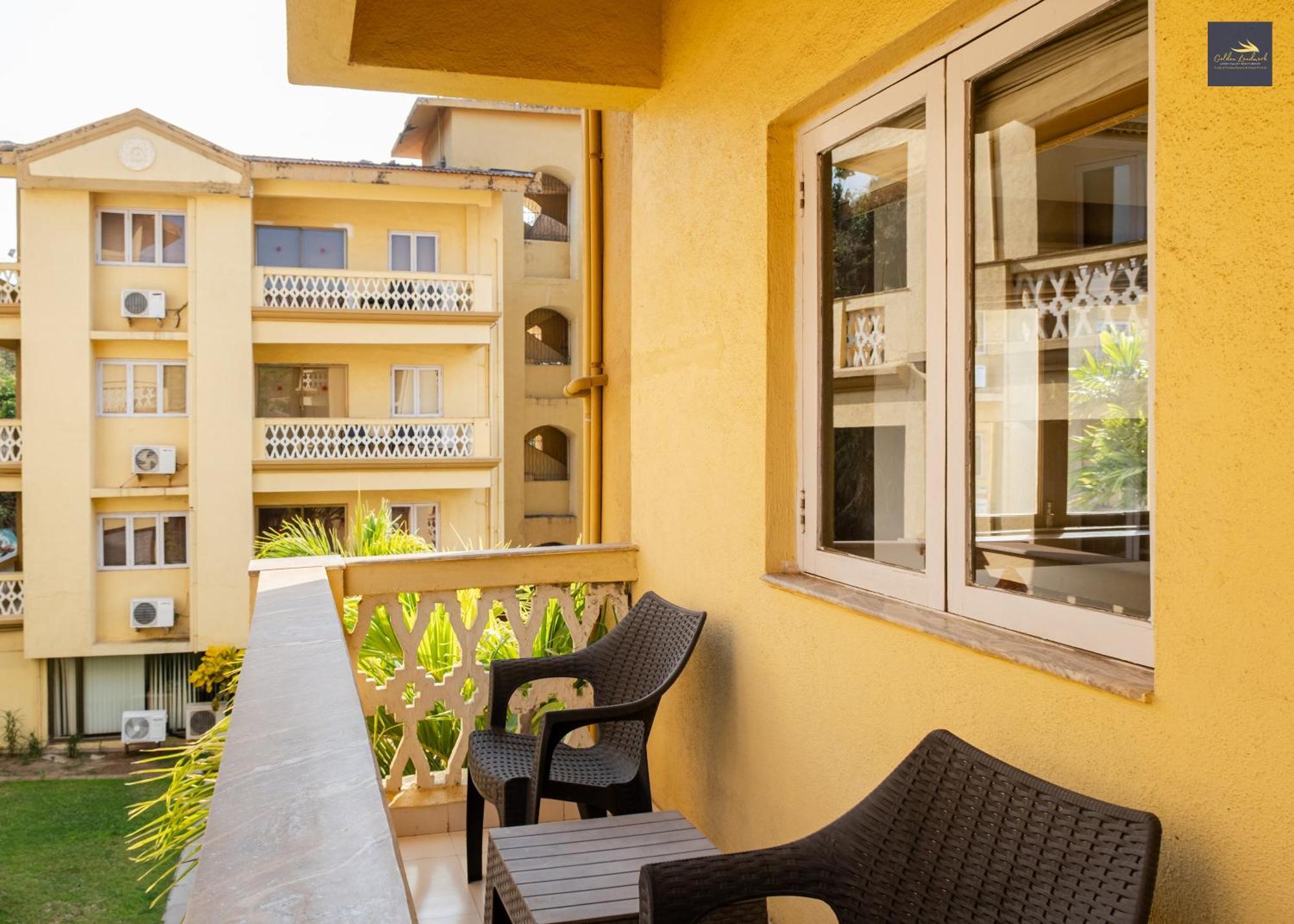 Golden Landmark Green Valley Beach Resort Dona Paula Esterno foto